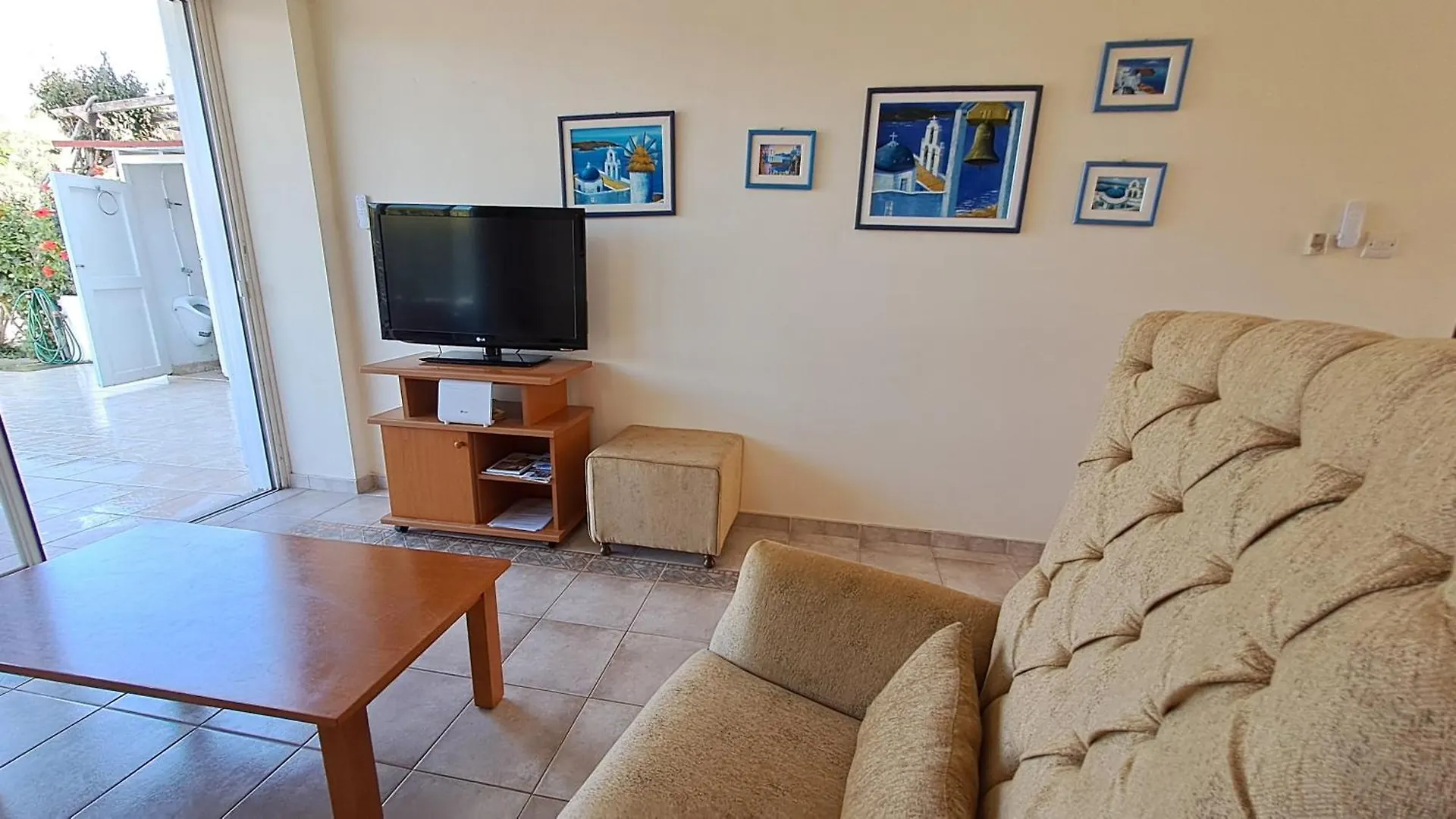 Yialos Cozy Beach House Apartment Larnaca